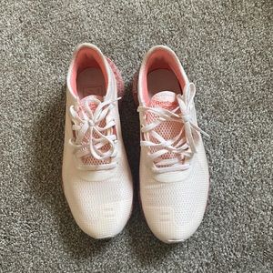 Reebok pink shoes